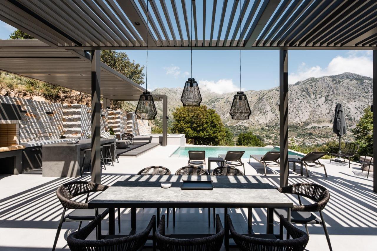 Eumelia Iconic Villa, With Heated Pool & Whirlpool, By Thinkvilla Asi Gonia エクステリア 写真