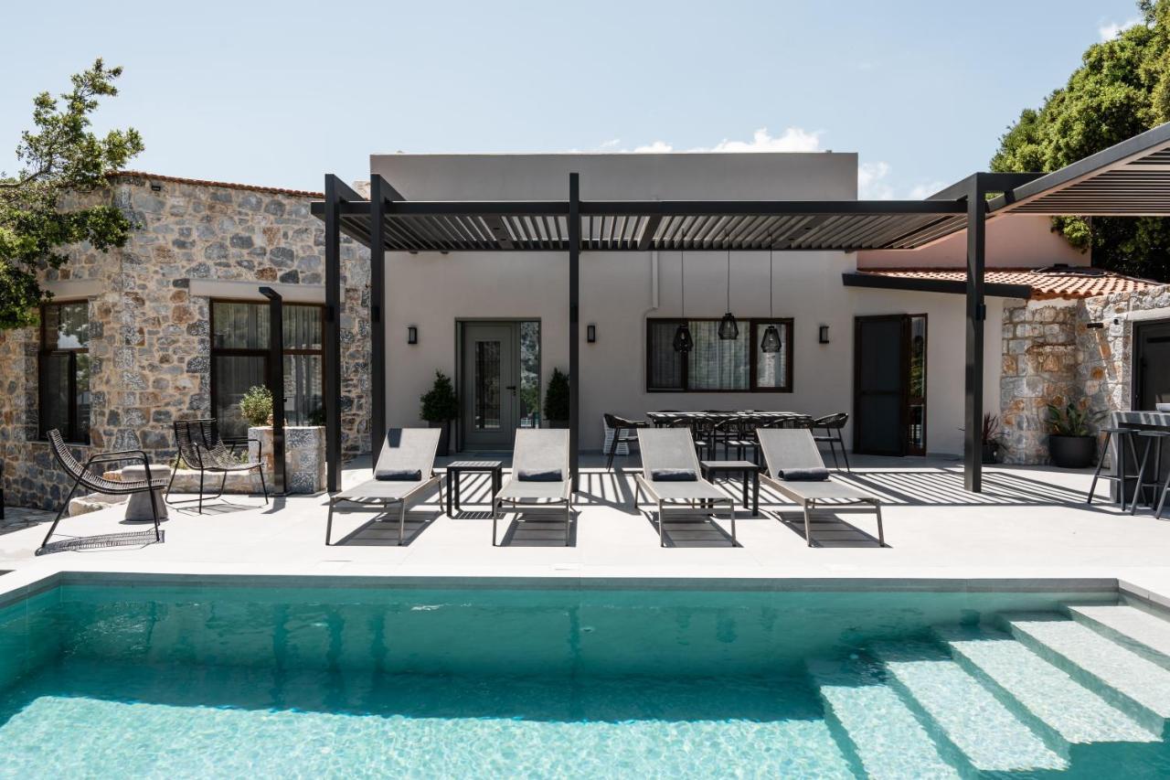 Eumelia Iconic Villa, With Heated Pool & Whirlpool, By Thinkvilla Asi Gonia エクステリア 写真