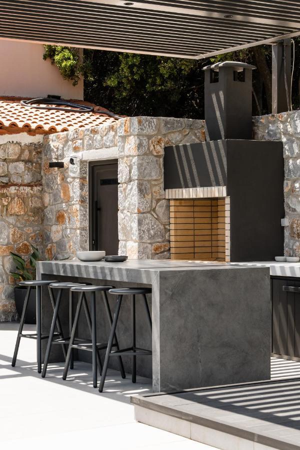 Eumelia Iconic Villa, With Heated Pool & Whirlpool, By Thinkvilla Asi Gonia エクステリア 写真